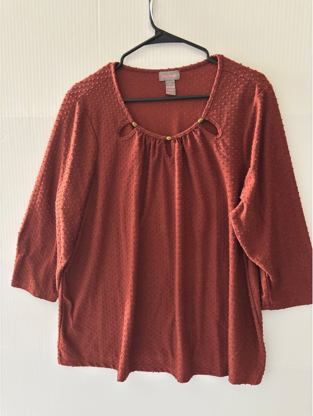 Rochelli Women's 2X Rust Textured 3/4 Sleeve Top with Decorative Cutouts - Picture 1 of 7